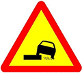 W.222b — Lề đường nguy hiểm